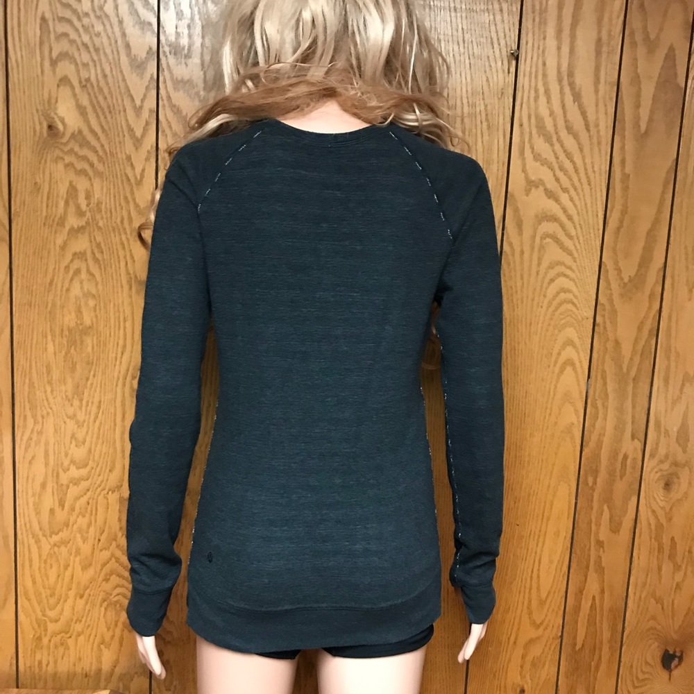 Lululemon Open your Heart long Sleeve II - Reversible black & White Size none - Picture 10 of 13